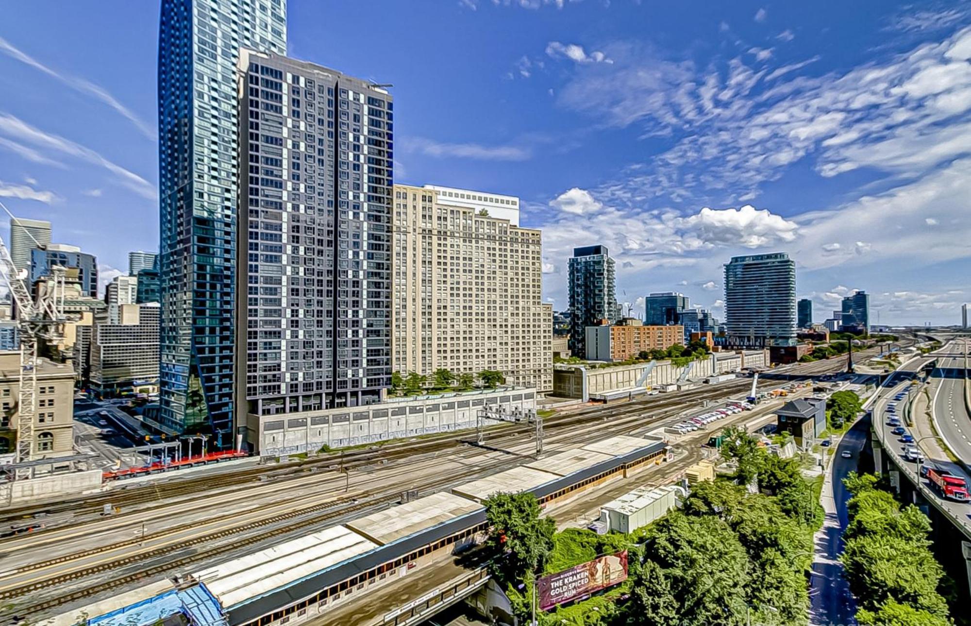 Globalstay Yonge St Condos Toronto Exterior foto